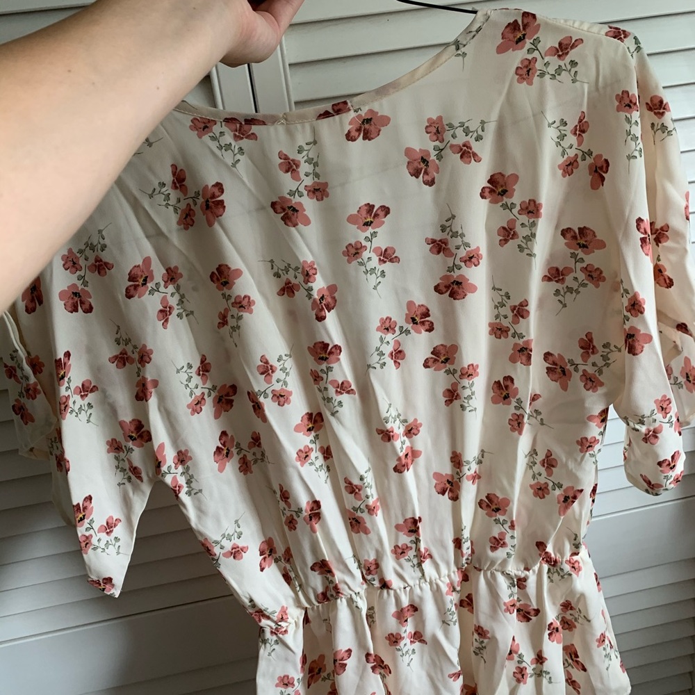 Floral blouse - Picture 3 of 3